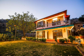 Dawn n Dusk 3bhk Villa with Lawn, Sun Deck, BBQ & Valley view